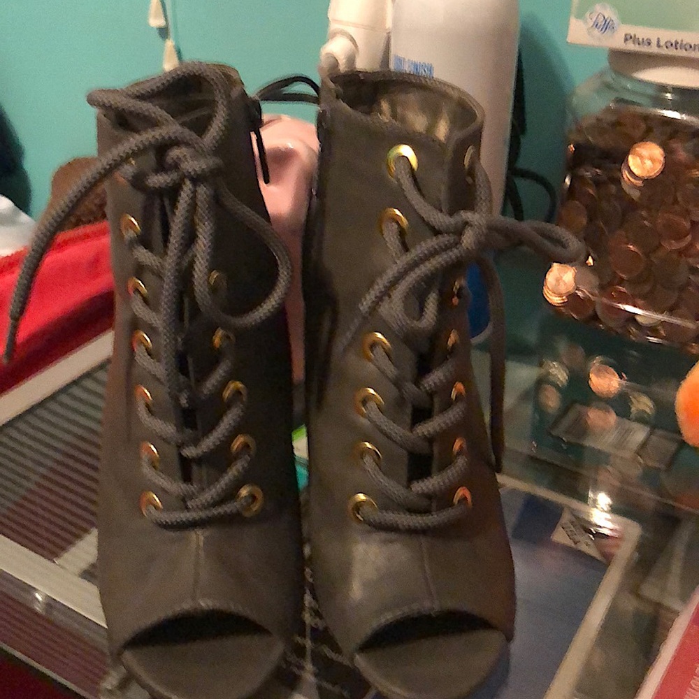 Barely worn